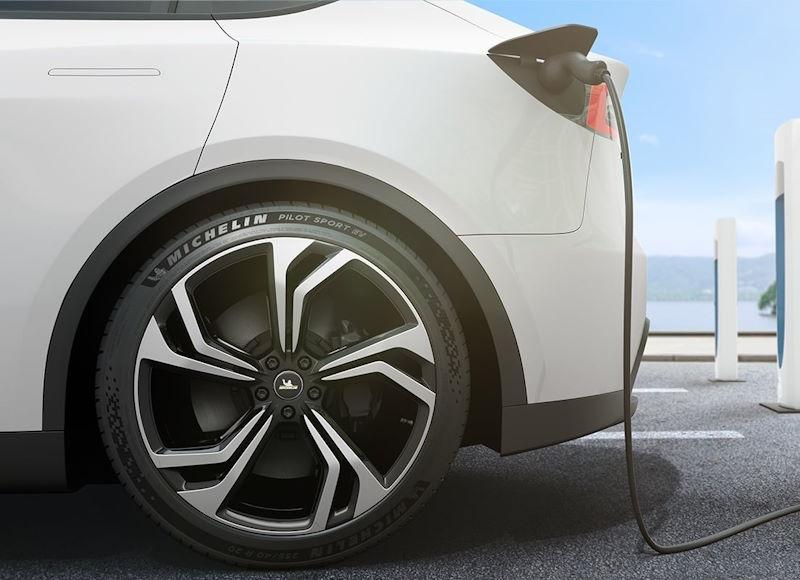 Scegliere gli pneumatici per auto elettriche: una guida completa